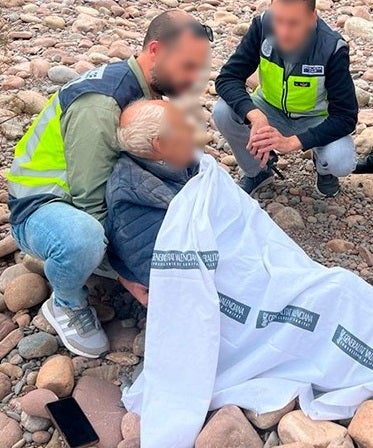 Desaparición en Sagunto: Bomberos y Policía encuentran "desorientado" a un anciano de 80 años con Alzhéimer Desaparición en Sagunto: Bomberos y Policía encuentran "desorientado" a un anciano de 80 años con Alzhéimer