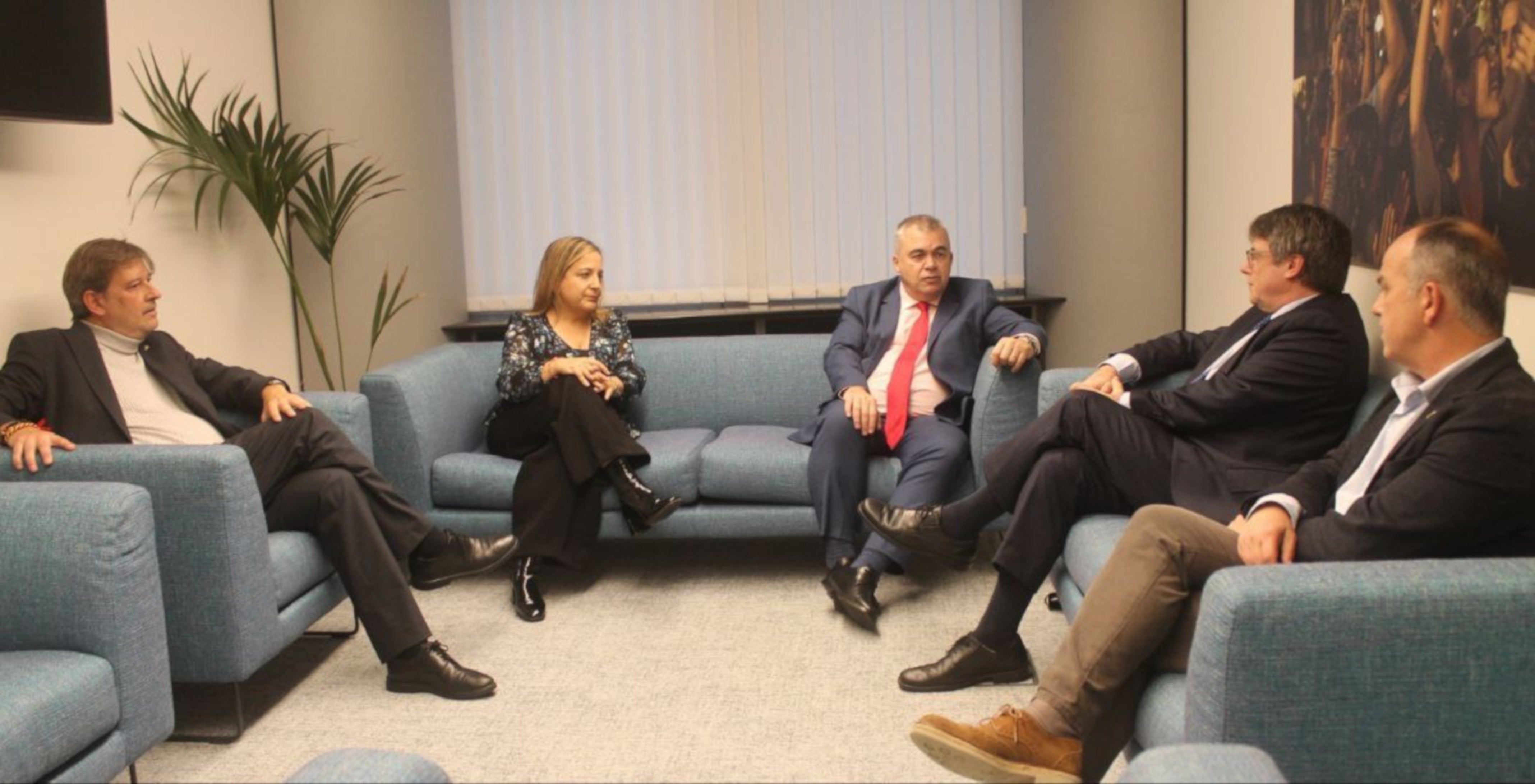 Junts i ERC competeixen per la taula de negociació "efectiva" amb la Moncloa Junts i ERC competeixen per la taula de negociació "efectiva" amb la Moncloa
