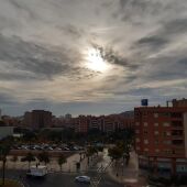 Los cielos de Alicante en la mañana del lunes 4 de diciembre