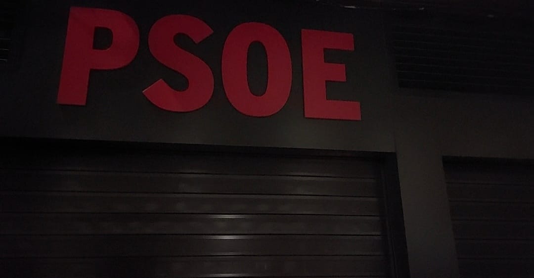 Regresan las concentraciones frente a la sede del PSOE en Palencia Regresan las concentraciones frente a la sede del PSOE en Palencia