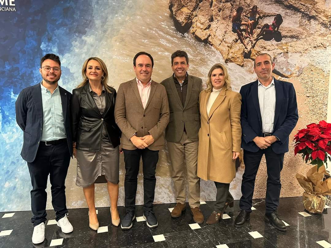 El alcalde de Finestrat reafirma la intención de convertir su municipio en referente DTI El alcalde de Finestrat reafirma la intención de convertir su municipio en referente DTI
