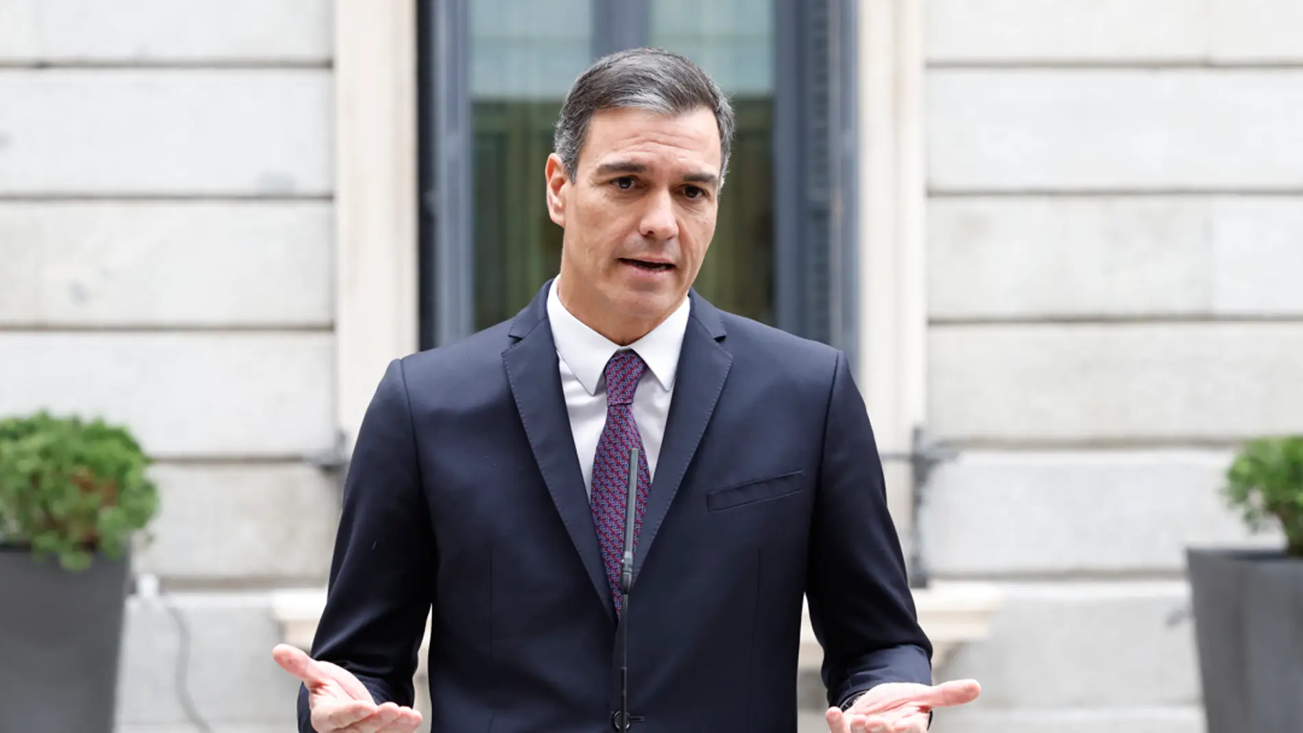 Pedro Sánchez tras asistir al acto institucional del Día de la Constitución de 2022