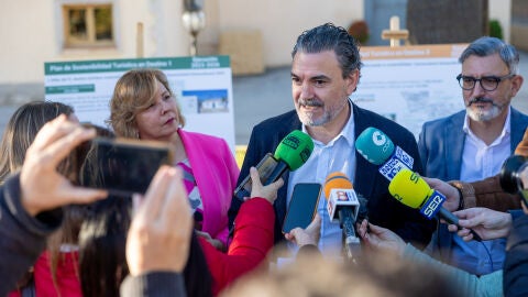 Alcalde Alf&agrave;s del Pi, Vicente Arques