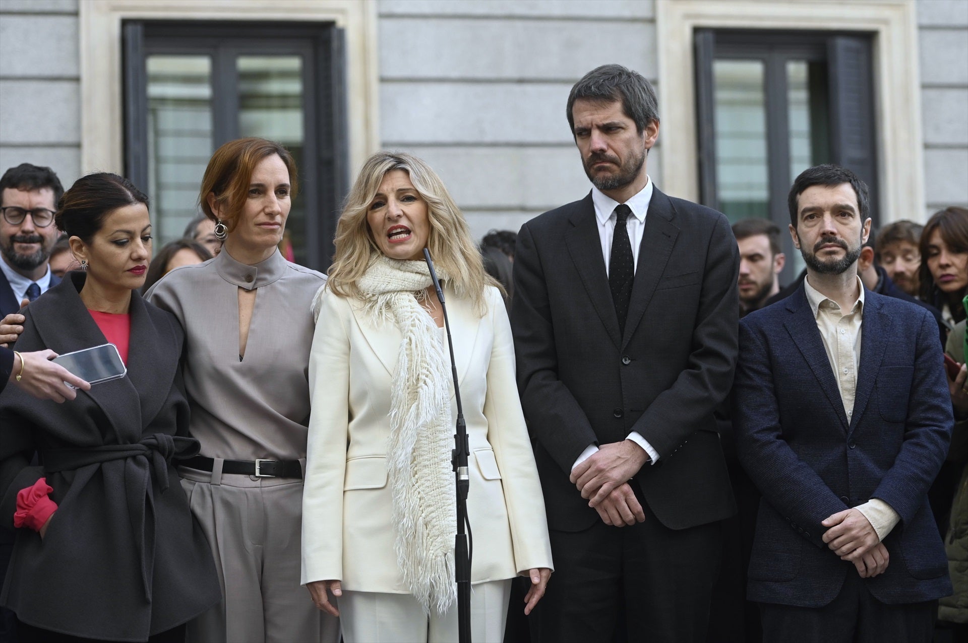 Yolanda Díaz pide "altura de miras" y afirma que la marcha de Podemos "contribuye a la desafección ciudadana" Yolanda Díaz pide "altura de miras" y afirma que la marcha de Podemos "contribuye a la desafección ciudadana"