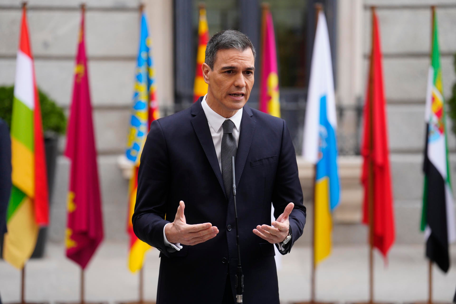 Sánchez pide al PP la renovación "sin excusas" del CGPJ: "Antes está la obligación que la devoción" Sánchez pide al PP la renovación "sin excusas" del CGPJ: "Antes está la obligación que la devoción"