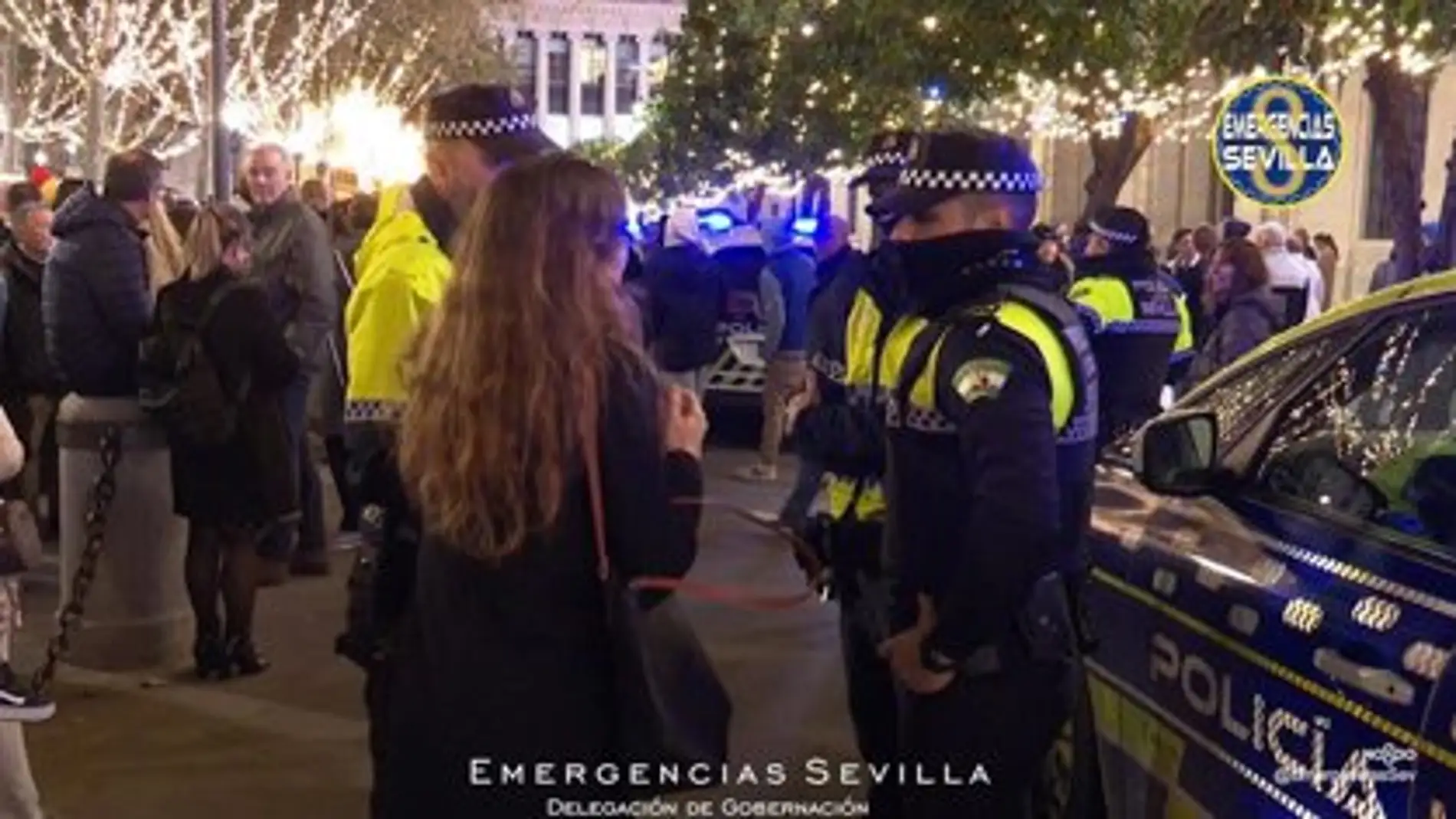 Policía Locales en Plaza Nueva durante la Nochebuena de 2022