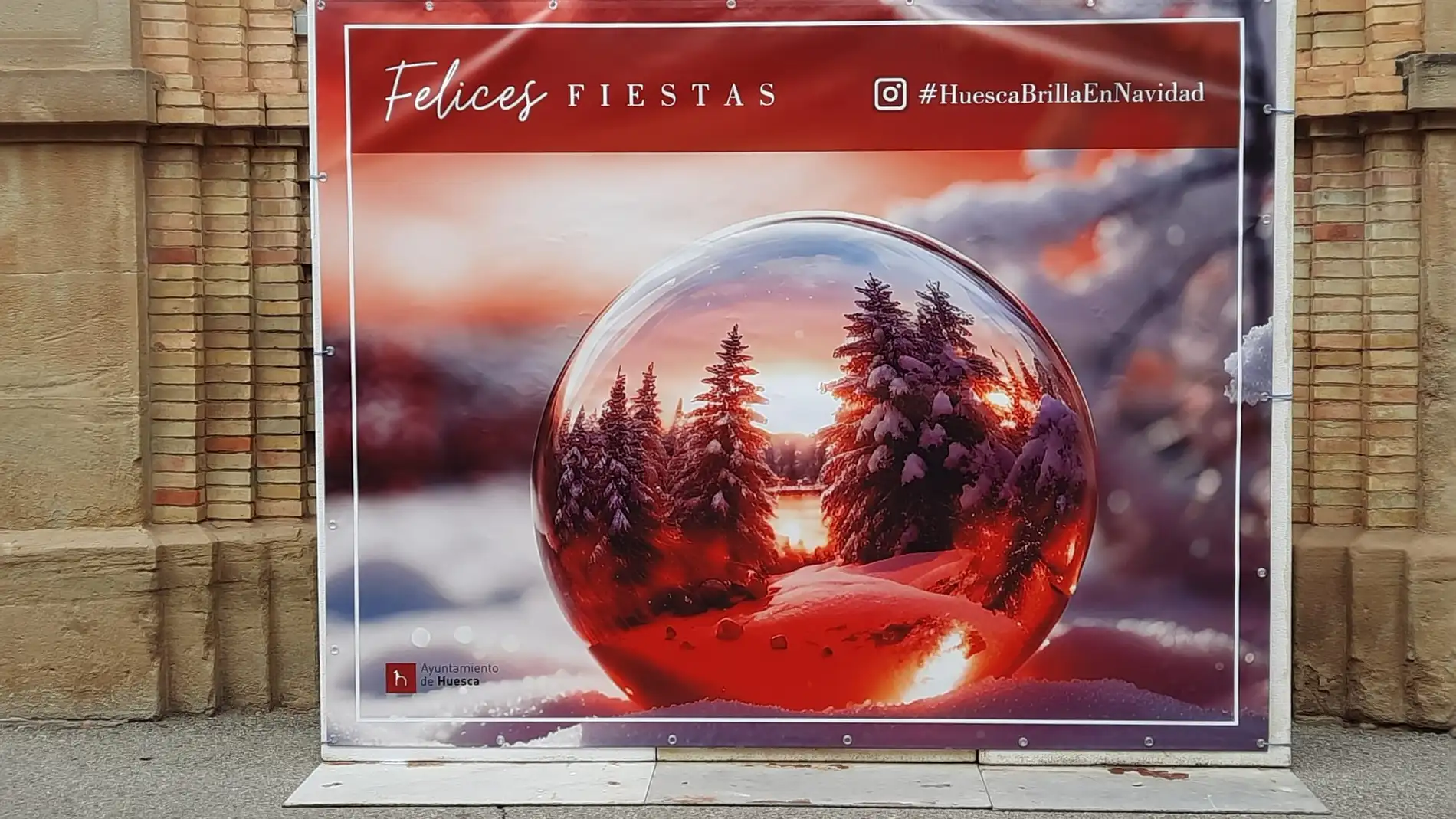 El Ayuntamiento de Huesca instala tres photocalls y lanza un sorteo para dinamizar el centro estas navidades