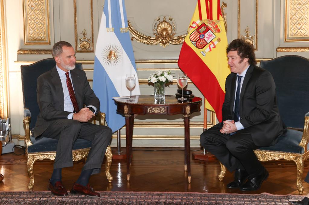 El rey Felipe VI llega a Argentina para la investidura de Milei como presidente El rey Felipe VI llega a Argentina para la investidura de Milei como presidente