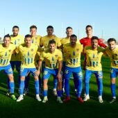El Orihuela perdió en el campo del Linense (2-0) y ya ocupa puestos de descenso directo 