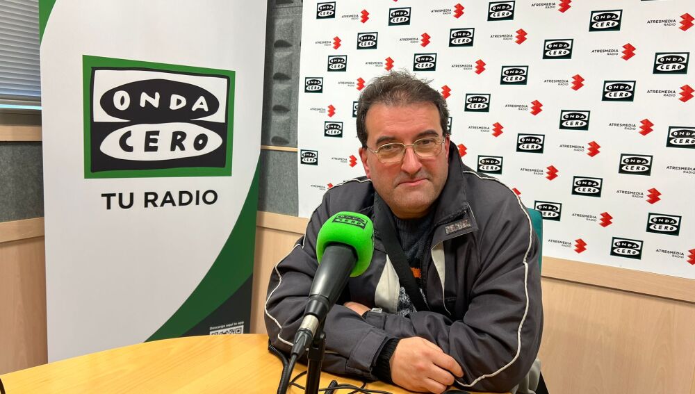 Juan Carlos Quero, visita los estudios de Alcázar.