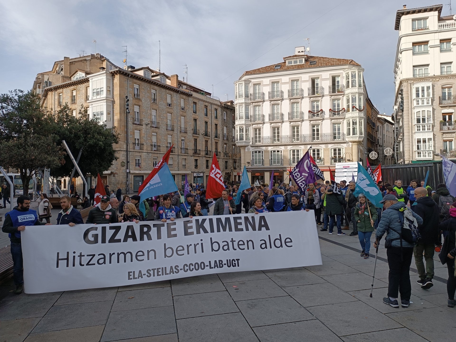 Los sindicatos cifran en un 70% el seguimiento en la huelga convocada en 200 centros concertados vascos Los sindicatos cifran en un 70% el seguimiento en la huelga convocada en 200 centros concertados vascos