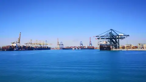 Vista del puerto de València desde el mar Vista del puerto de València desde el mar