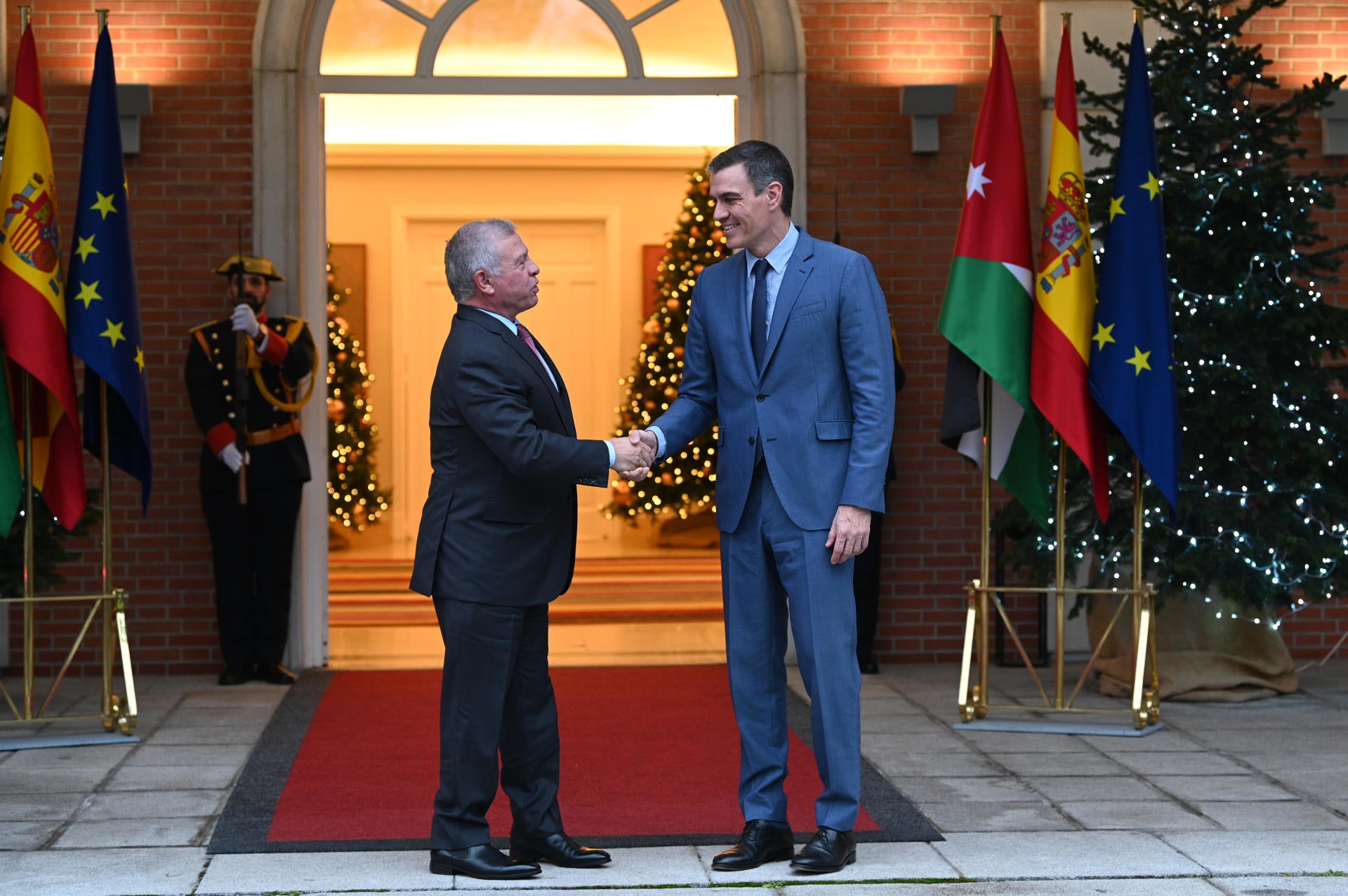 Sánchez agradece al rey de Jordania sus esfuerzos a favor de la paz en Gaza Sánchez agradece al rey de Jordania sus esfuerzos a favor de la paz en Gaza