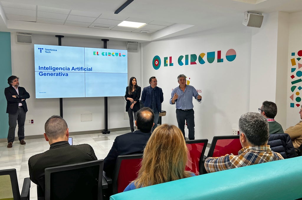 Expertos en Inteligencia Artificial se reúnen en el CircularFAb de Cáceres para abordar las posibilidades de esta tecnología Expertos en Inteligencia Artificial se reúnen en el CircularFAb de Cáceres para abordar las posibilidades de esta tecnología