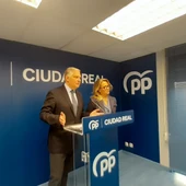 Francisco Cañizares y Lola Merino durante la rueda de prensa Francisco Cañizares y Lola Merino durante la rueda de prensa