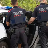 Els Mossos d'Esquadra detenen un home a Barcelona per estafar més d'un milió d'euros Els Mossos d'Esquadra detenen un home a Barcelona per estafar més d'un milió d'euros