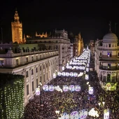 Encendido navideño en la avenida de la Constitución, en Sevilla Encendido navideño en la avenida de la Constitución, en Sevilla