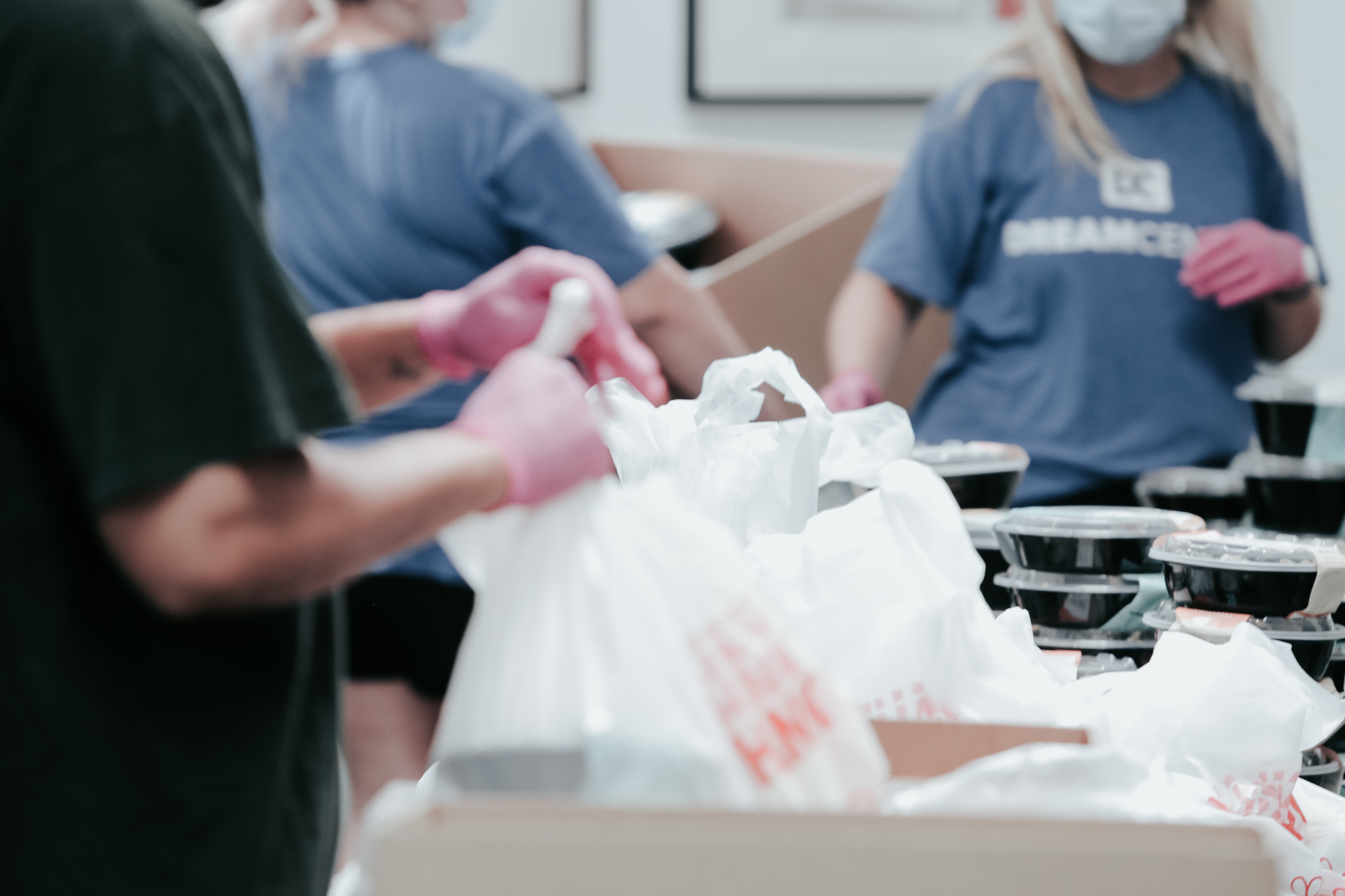 "O como o pago la casa", la dura realidad de las personas que dependen de los bancos de alimentos "O como o pago la casa", la dura realidad de las personas que dependen de los bancos de alimentos