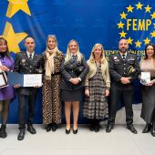 La Unidad de Atención a Víctimas y Medicación de la Policía Local de Crevillent recoge en Madrid el premio de la FEMP. 