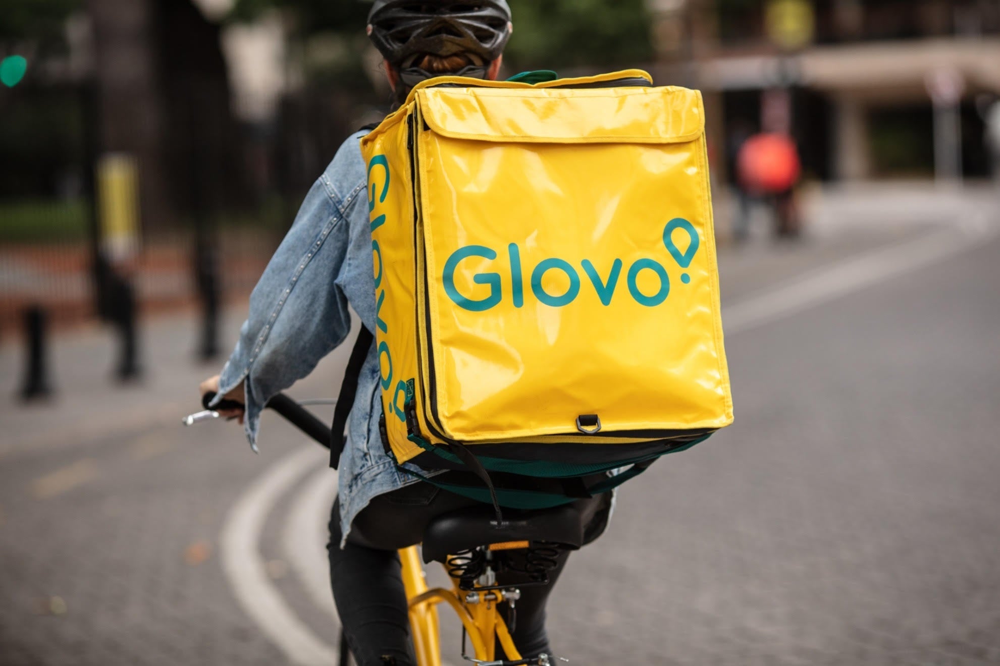Bruselas multa con 329 millones a Glovo y a su matriz, Delivery Hero por prácticas ilegales para repartirse el mercado Bruselas multa con 329 millones a Glovo y a su matriz, Delivery Hero por prácticas ilegales para repartirse el mercado