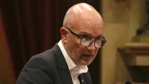 La patata calenta torna a la teulada del clubs esportius La patata calenta torna a la teulada del clubs esportius