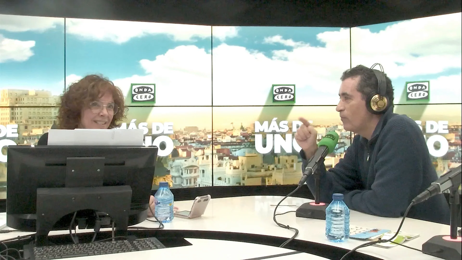Vídeo de la entrevista completa a Juan Mayorga en 'Más de uno' Vídeo de la entrevista completa a Juan Mayorga en 'Más de uno'