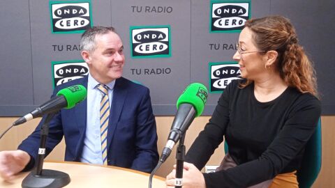 Adam Taylor y Luc&iacute;a Soler