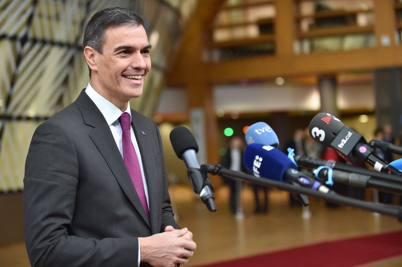 Sánchez considera un "día histórico" para la UE abrir negociaciones con Ucrania y Moldavia Sánchez considera un "día histórico" para la UE abrir negociaciones con Ucrania y Moldavia
