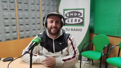 Dj e productor de hiphop e música electrónica Sebastian Black Entrevista en Más de Uno Pontevedra