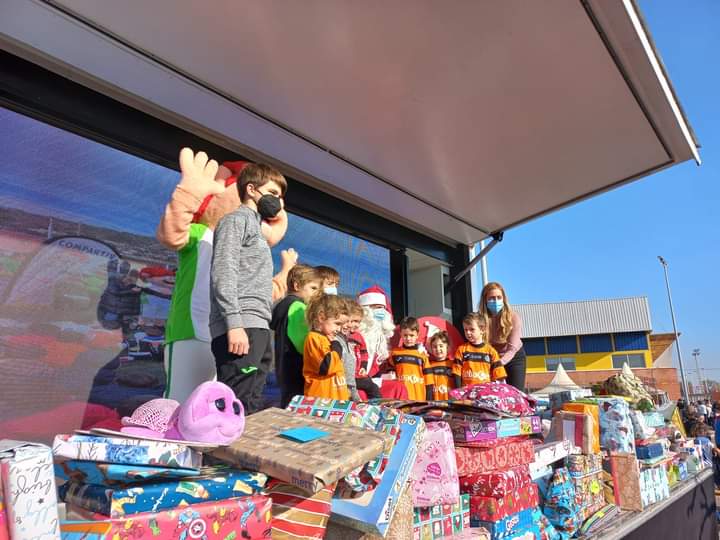 Tú Donas Yo Vivo organiza una recogida de juguetes para los niños con cáncer el domingo en el Chencho Tú Donas Yo Vivo organiza una recogida de juguetes para los niños con cáncer el domingo en el Chencho
