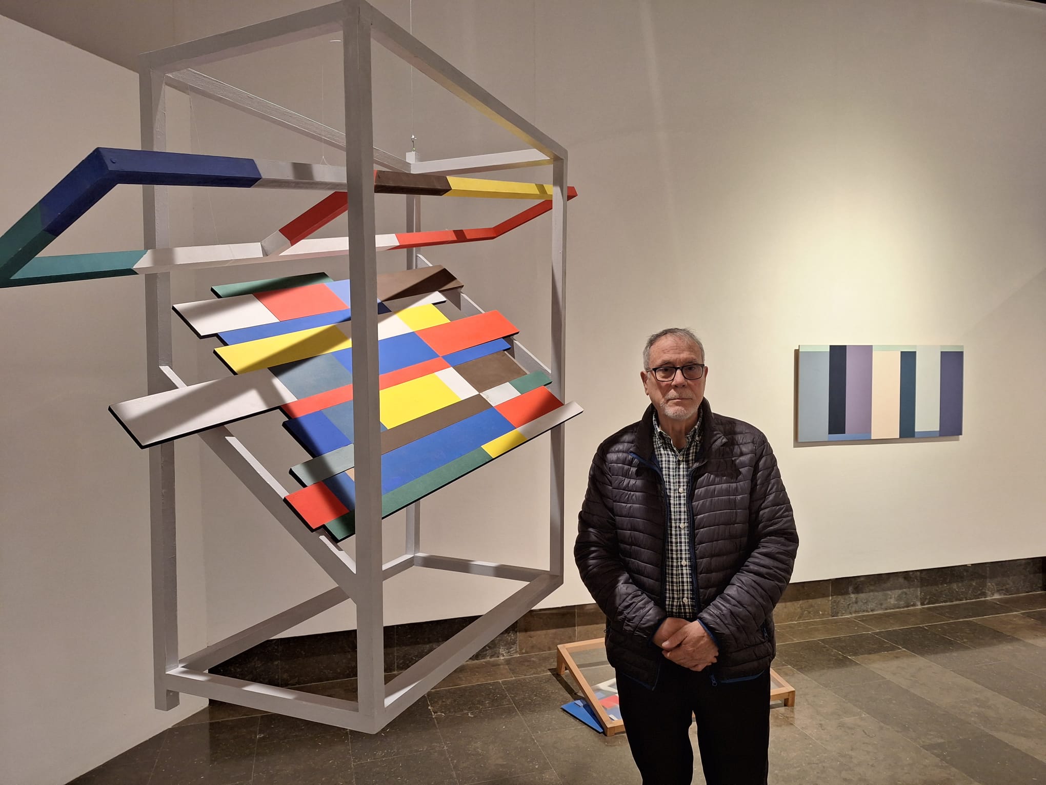 Eduardo Lastres expone en La Lonja de Alicante su obra más colorista y vital Eduardo Lastres expone en La Lonja de Alicante su obra más colorista y vital
