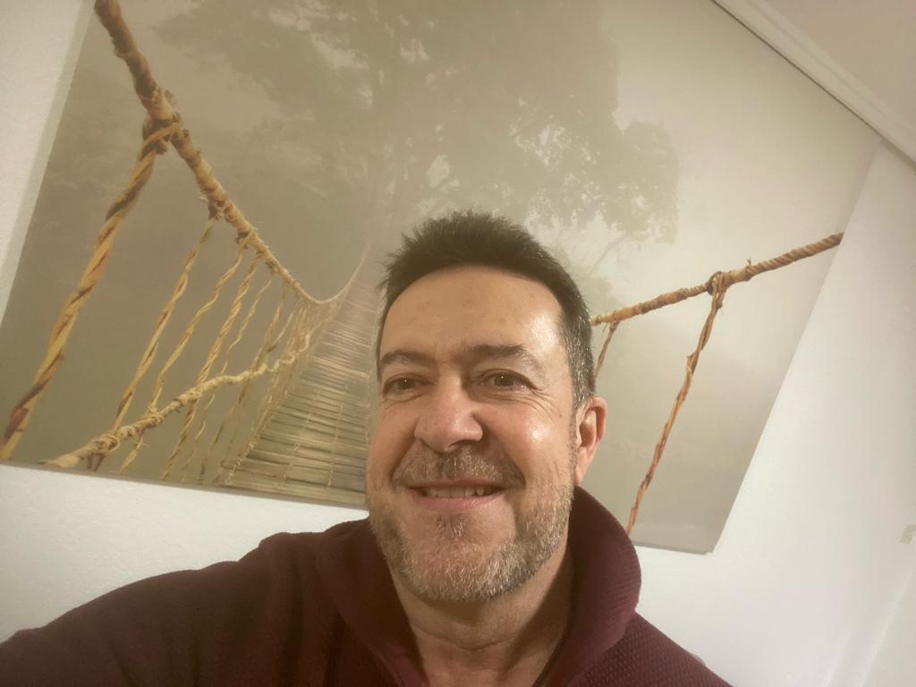 Rafa Pacheco: "el amor es capaz de cambiar las cosas con su energía, solo hay que ponerlo en práctica" Rafa Pacheco: "el amor es capaz de cambiar las cosas con su energía, solo hay que ponerlo en práctica"