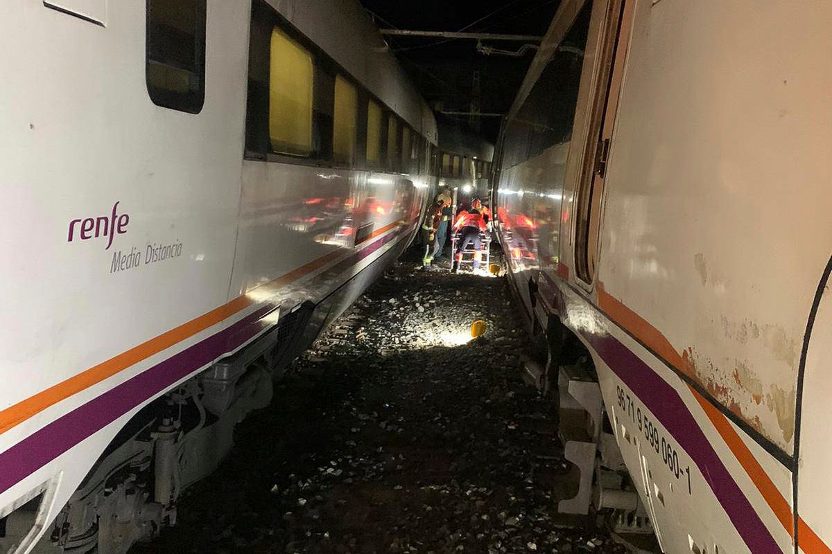 El choque de trenes en Málaga pudo producirse por un error humano El choque de trenes en Málaga pudo producirse por un error humano