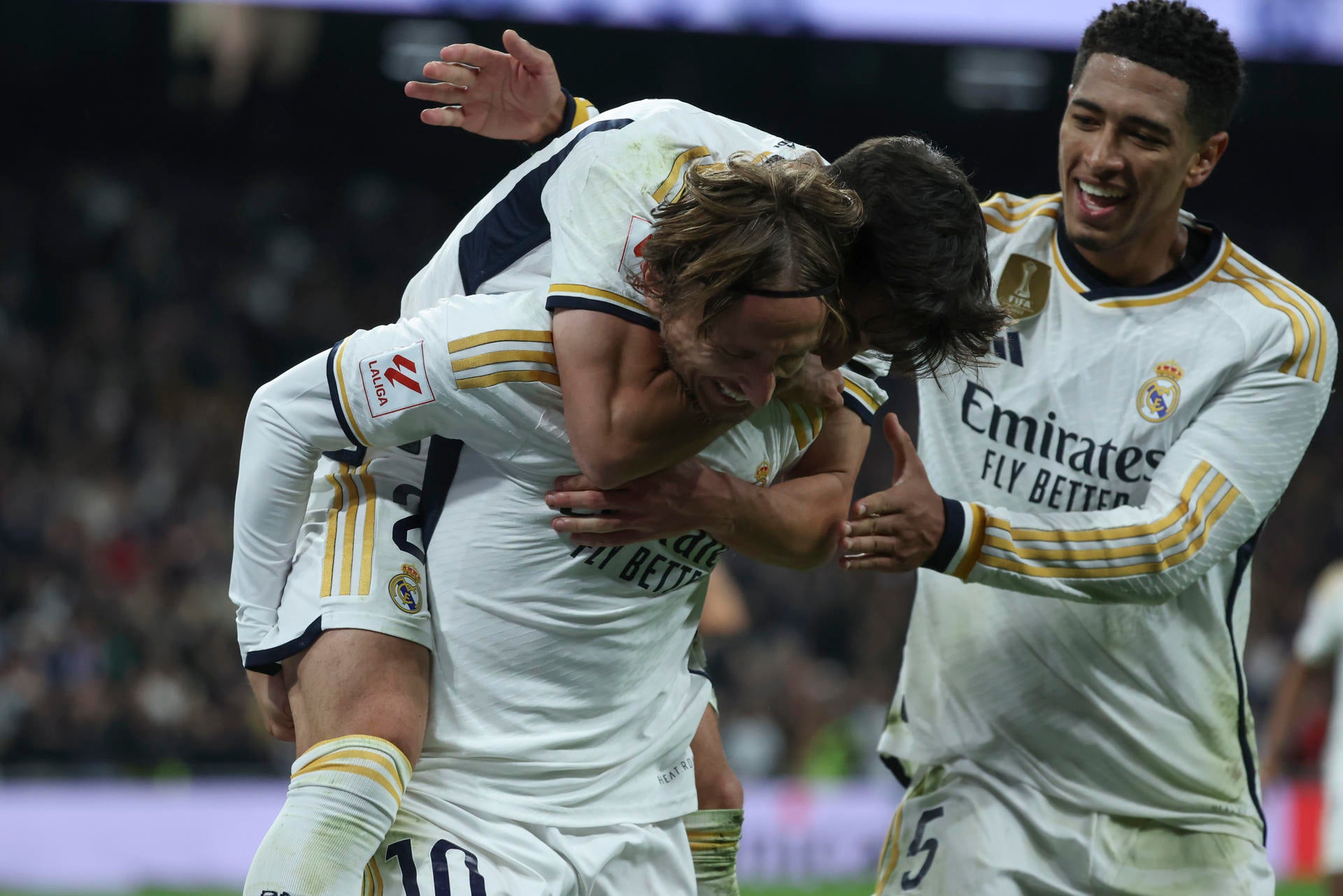 El Madrid no falla y se aleja a siete puntos del Barça El Madrid no falla y se aleja a siete puntos del Barça