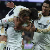 Modric, Brahim y Bellingham celebran uno de los goles en el Real Madrid - Villarreal