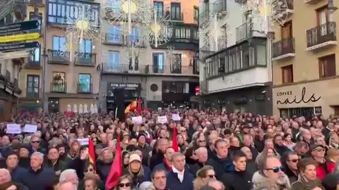 Gritos concentración moción Pamplona