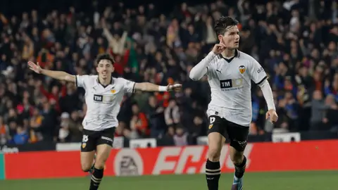 El Valencia rescata un punto ante el Barça en Mestalla El Valencia rescata un punto ante el Barça en Mestalla
