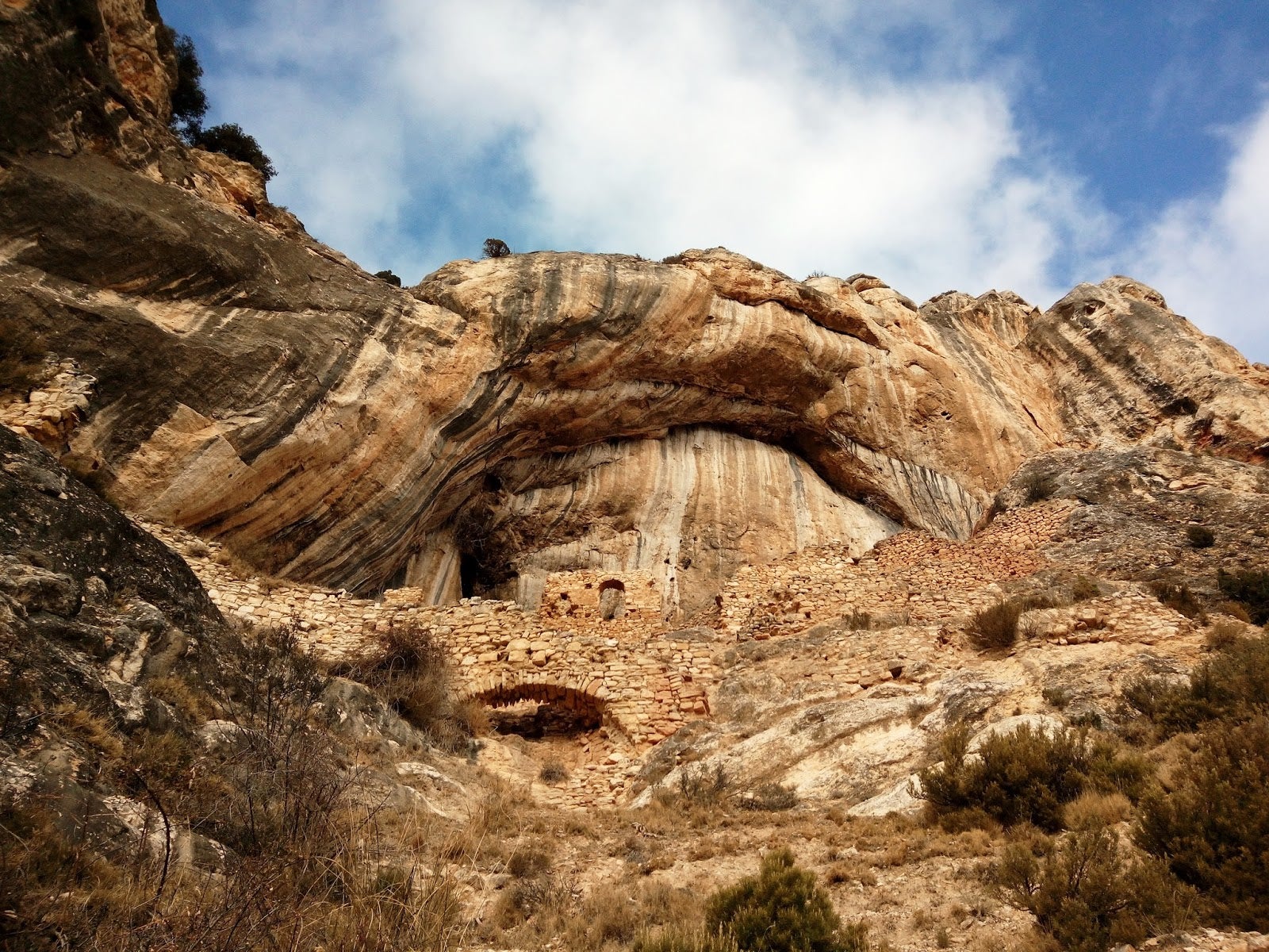El convento de San Miguel Arcángel en la localidad turolense de Laspuñán, en la lista roja de Hispania Nostra El convento de San Miguel Arcángel en la localidad turolense de Laspuñán, en la lista roja de Hispania Nostra