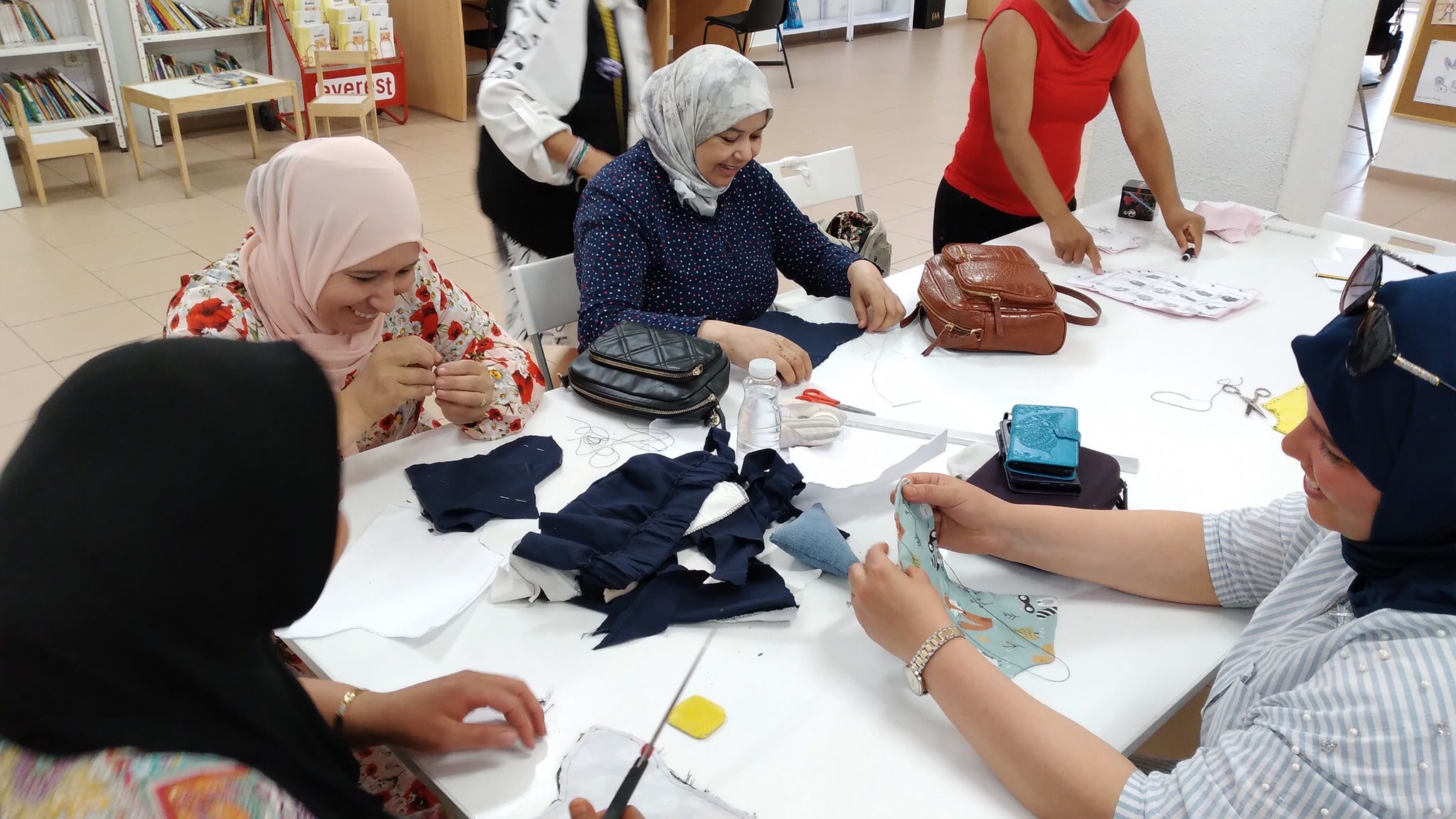 Elche Acoge reafirma su compromiso por reconocer a las personas migrantes como actores del desarrollo de las sociedades Elche Acoge reafirma su compromiso por reconocer a las personas migrantes como actores del desarrollo de las sociedades