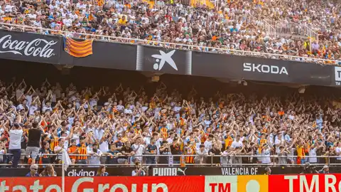 Este lunes el Valencia comienza la campaña de abonos de media temporada de la Grada Joven Este lunes el Valencia comienza la campaña de abonos de media temporada de la Grada Joven