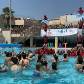 La Fundació Esclerosi Múltiple celebra durant l'any actes solidaris per donar visibilitat a la malaltia, com el 'Mulla't per l'esclerosi múltiple' La Fundació Esclerosi Múltiple celebra durant l'any actes solidaris per donar visibilitat a la malaltia, com el 'Mulla't per l'esclerosi múltiple'