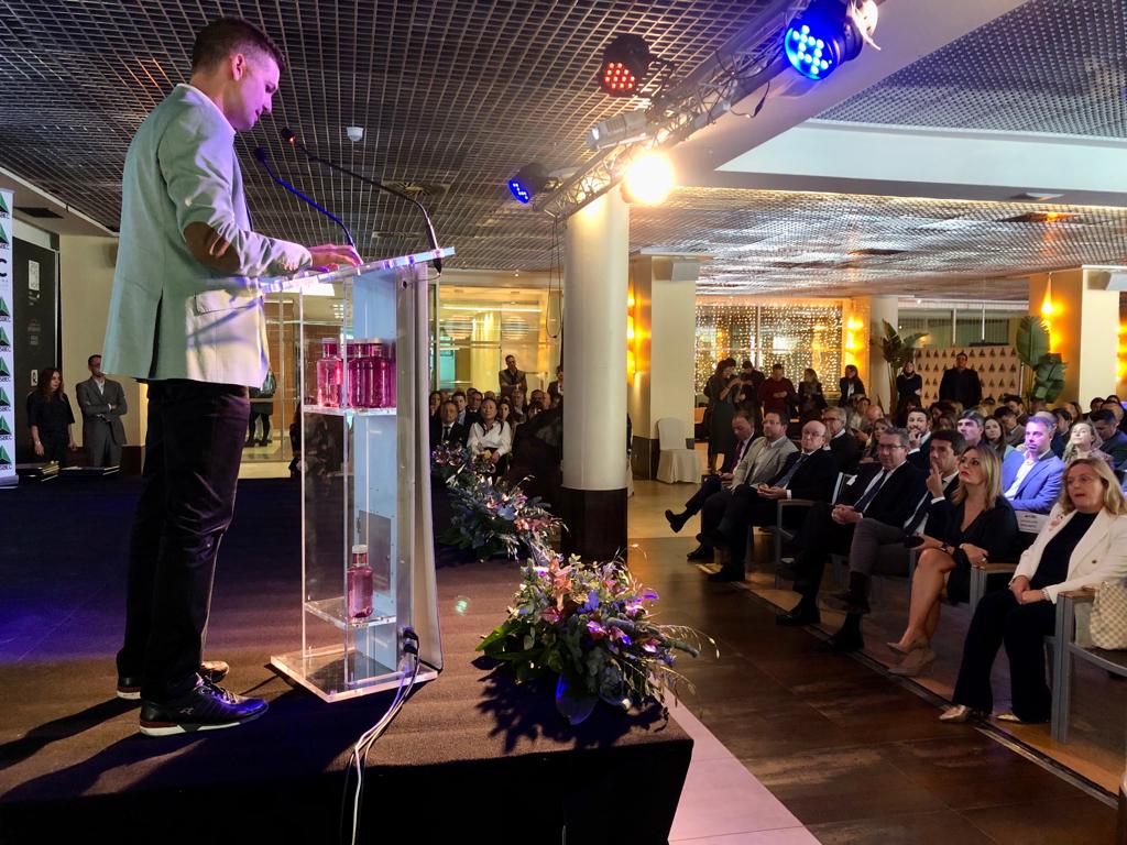 Los hoteleros reclaman al gobierno de Mazón regular de una vez por todas las viviendas de uso turístico Los hoteleros reclaman al gobierno de Mazón regular de una vez por todas las viviendas de uso turístico