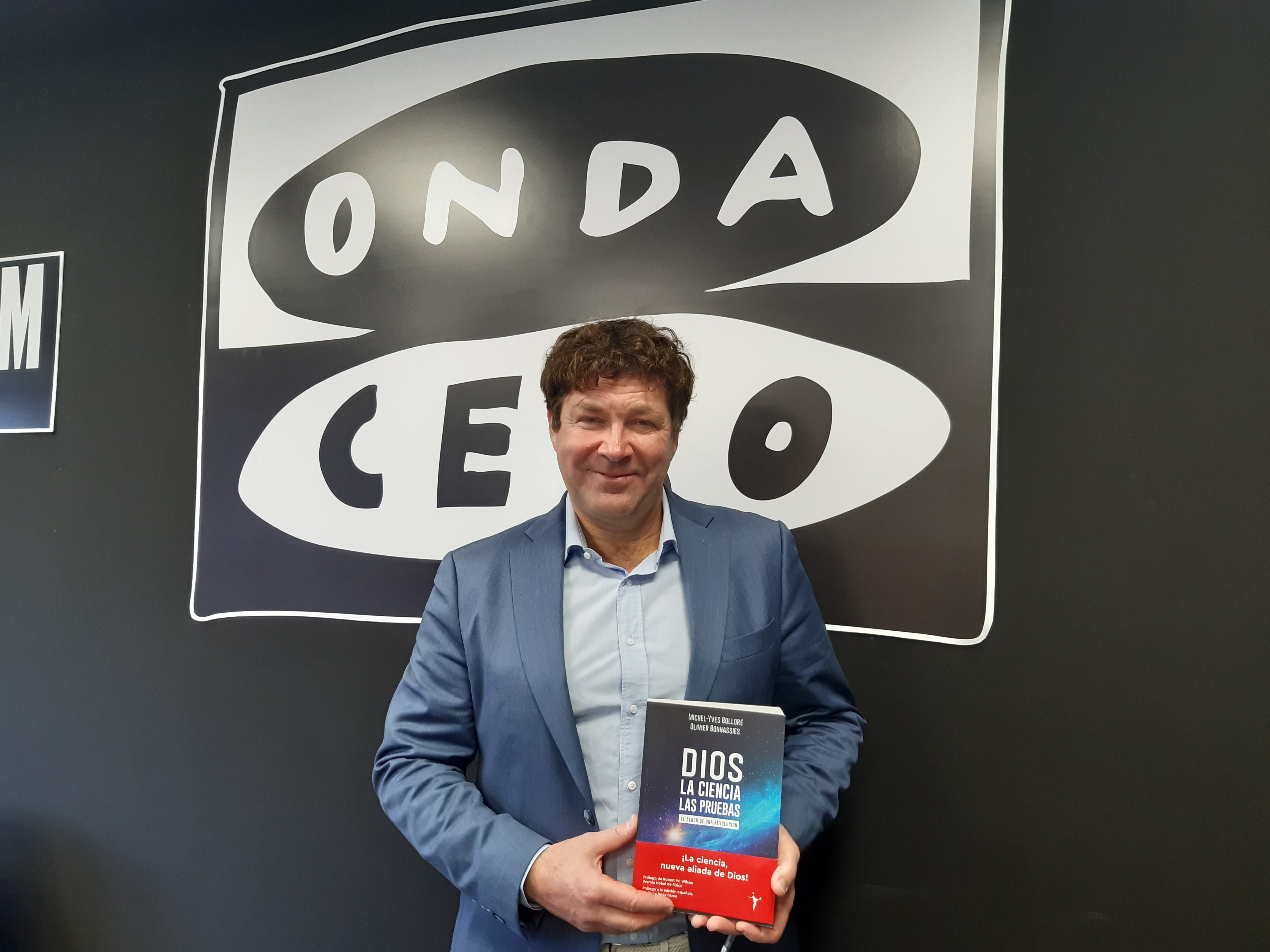 Entrevista a Olivier Bonnassies, coautor de 'Dios. La ciencia. Las pruebas' Entrevista a Olivier Bonnassies, coautor de 'Dios. La ciencia. Las pruebas'