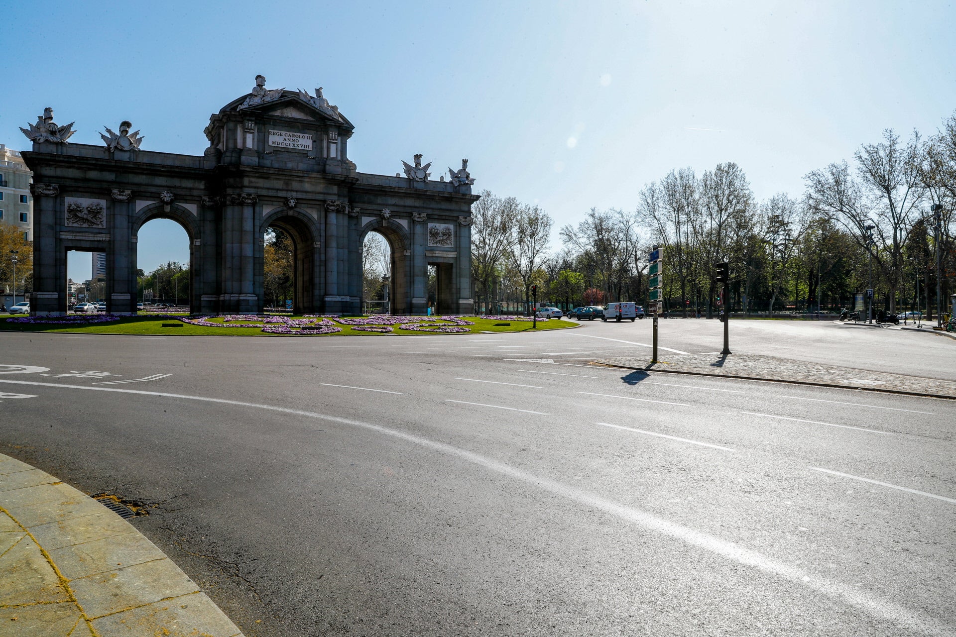 Terminan los trabajos de restauración de la Puerta de Alcalá Terminan los trabajos de restauración de la Puerta de Alcalá