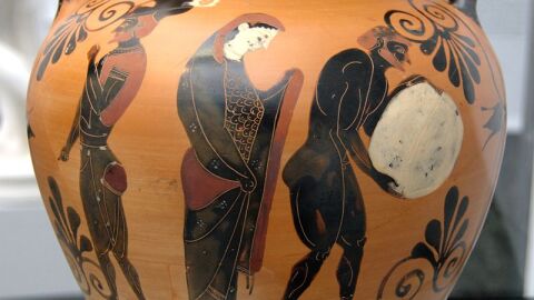 Nekyia: &Aacute;yax rencoroso, Pers&eacute;fone supervisando a S&iacute;sifo el alzamiento de la piedra en el Hades. &Aacute;nfora &aacute;tica con t&eacute;cnica de figuras negras, c. 530 a. C.
