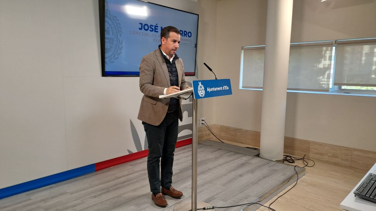El polideportivo de Puertas Coloradas tendrá 16.000 metros cuadrados y el Patronato de Deportes tendrá otro nombre El polideportivo de Puertas Coloradas tendrá 16.000 metros cuadrados y el Patronato de Deportes tendrá otro nombre