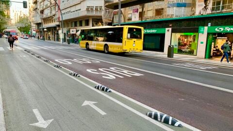 Autobús por la Gran Vía de Murcia