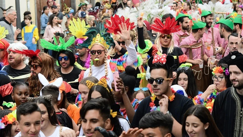 El ayuntamiento asegura que trata de que Las Palmas de Gran Canaria recupere el carnaval de la calle El ayuntamiento asegura que trata de que Las Palmas de Gran Canaria recupere el carnaval de la calle