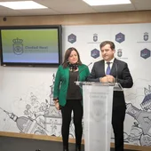 Fátima de la Flor y Ricardo Chamorro durante la rueda de prensa Fátima de la Flor y Ricardo Chamorro durante la rueda de prensa