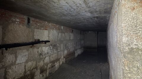 Refugio antia&eacute;reo bajo la Plaza de Cervantes de Alcal&aacute; de Henares